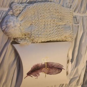 Jessica Simpson hat and scarf